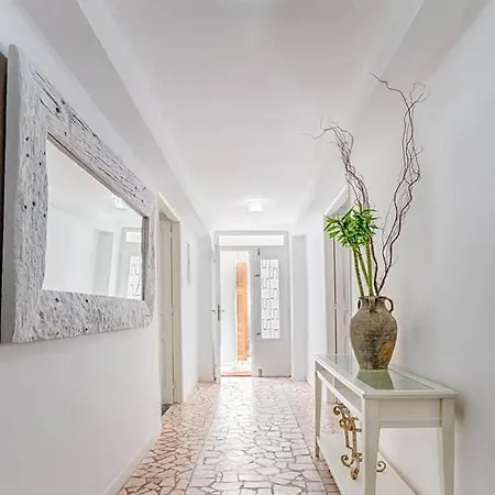 Luxury Living Nisos Vs Rhodes Town דירה