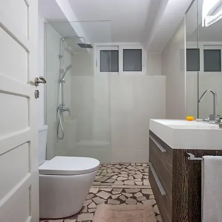 Luxury Living Nisos Vs Rhodes Town Apartment *